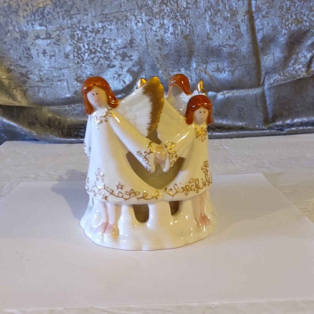 Russ Holiday White Gold Four Angel Ceramic Candle